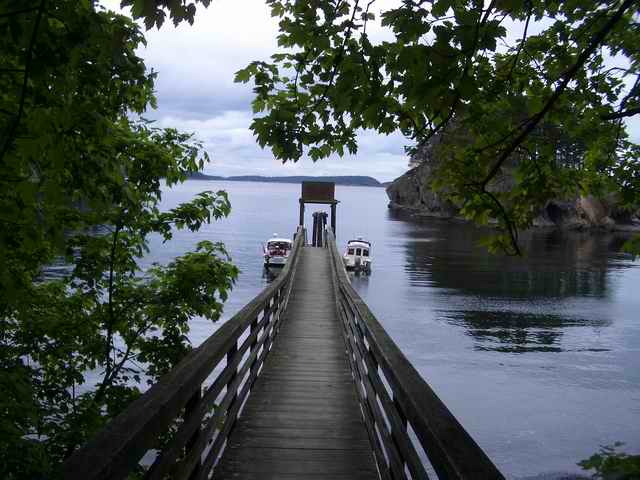 20060506 - 09 Lopez C-Dory Gathering - View of boats from Dock