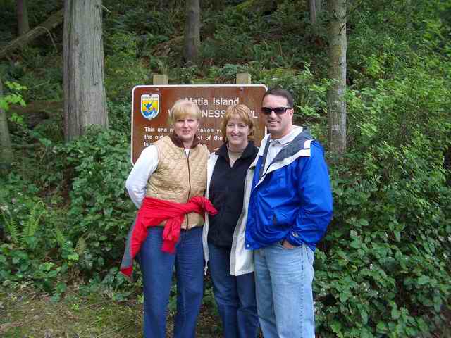20060506 - 11 Lopez C-Dory Gathering - Mom Amy & John