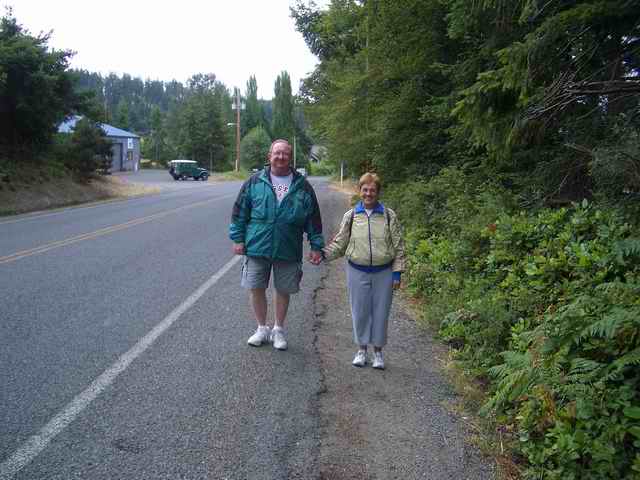 20060729 - 34 San Juans w Amy\'s Parents & Sister - Walk on Lopez