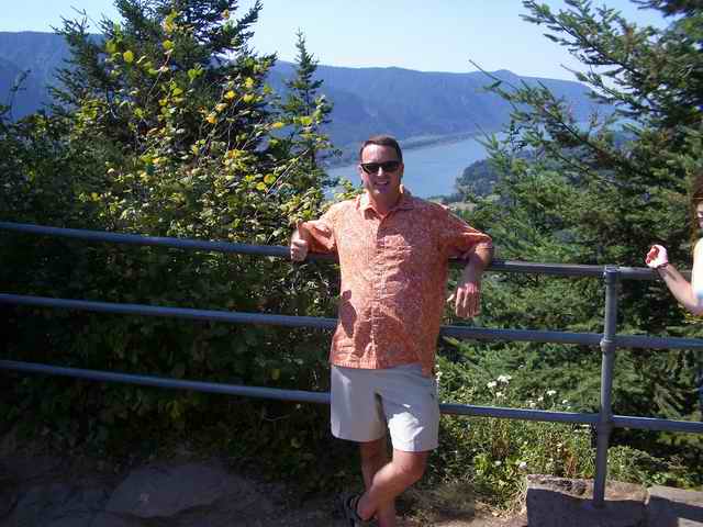 20060813 - 03 John Hiking Beacon Rock Columbia River