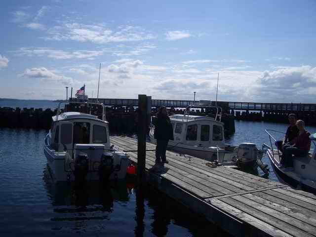 20061001 - 15 Sequim C-Dory Gathering - Lookey who we found in Port Townsend  Bill & Kim & William & Jenny