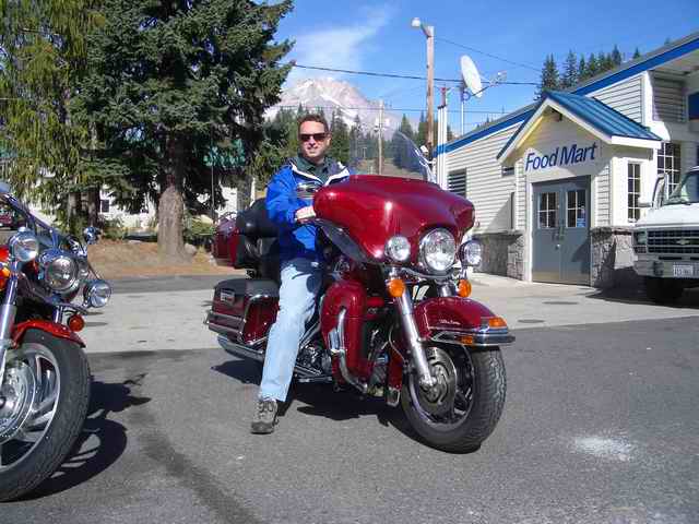 20061014 - 02 Rented a Harley for a 200 mile ride SR-14 to Hood River around Mt. Hood