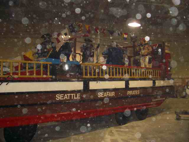 20070127 - 02 Seattle Potluck & Factory Party - A little dusty huh