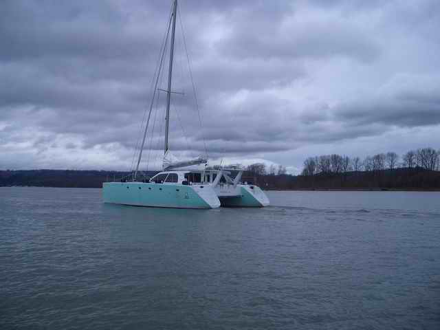 20070310 - 02 Columbia River to Cathlamet - Nice boat from Hawaii