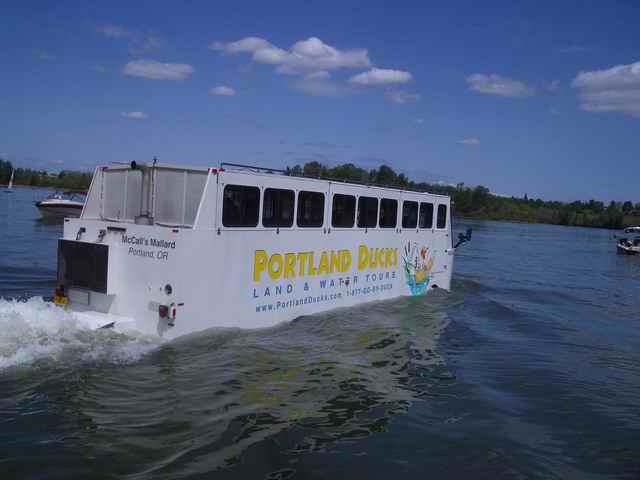 20070429 - 01 Willamette River Boating - Is that a BUS in the Water hmmm