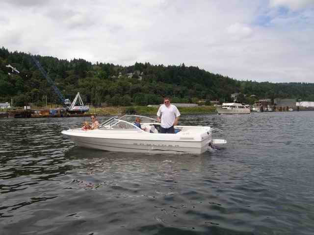 20070715 - 01 Boating with Friends on Willamette River