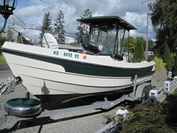 22' Center Console (Seattle Craigslist, Feb. 2018)