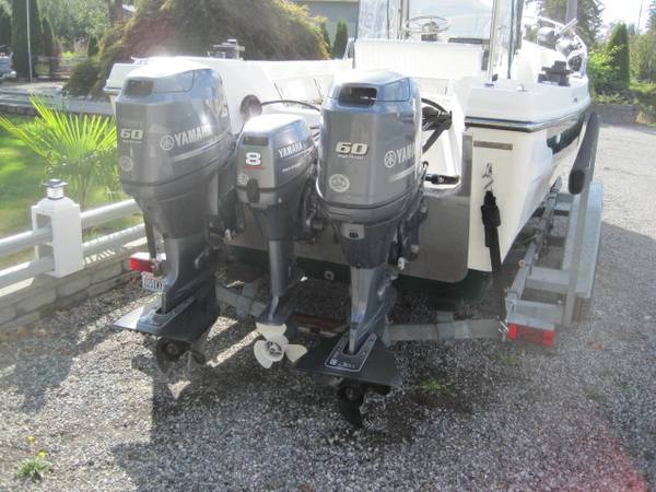 22' Center Console w/ 3 motors (Seattle Craigslist, Feb. 2018)
