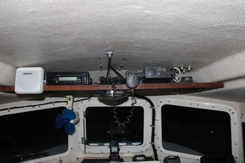 24 Radio Shelf