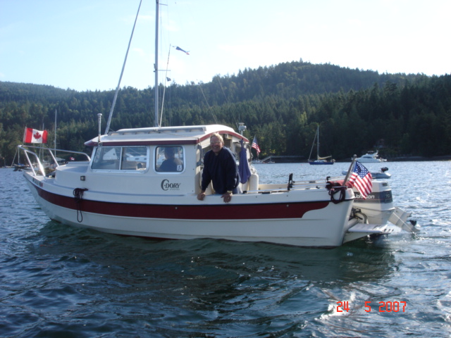 25 July 2007 
In Montague Harbour 
The unknown 22 CD from
yesterday stopped by to say hello. The Lamberts keep their CD at LaConner.
