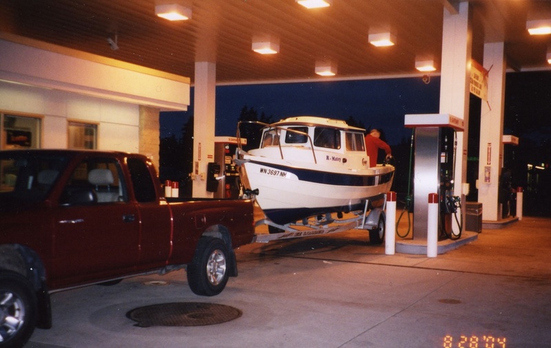 28 Aug 2004 Smokey Point 
    Fueling up