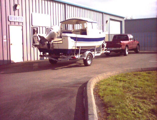 30 Sept 2004 Marysville
Joe picked up the boat in Kent about 12pm and was back at our shop in about an hour.  First time he'd towed R-Matey in Seattle traffic.  Guess it was quite the experience!
