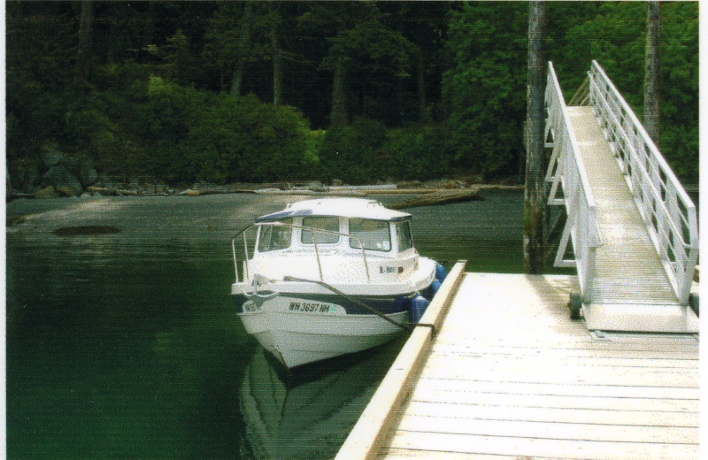 31 May 2006 Matia Island:  We had the entire dock and island to ourselves!