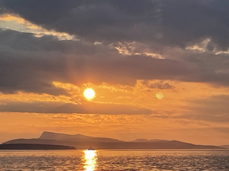 3285E6ED-BA2B-43E1-B7CC-FE2C1AF9F343