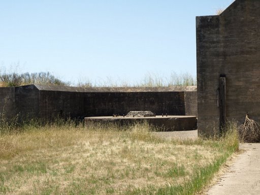 8" Gun Mount at Drew