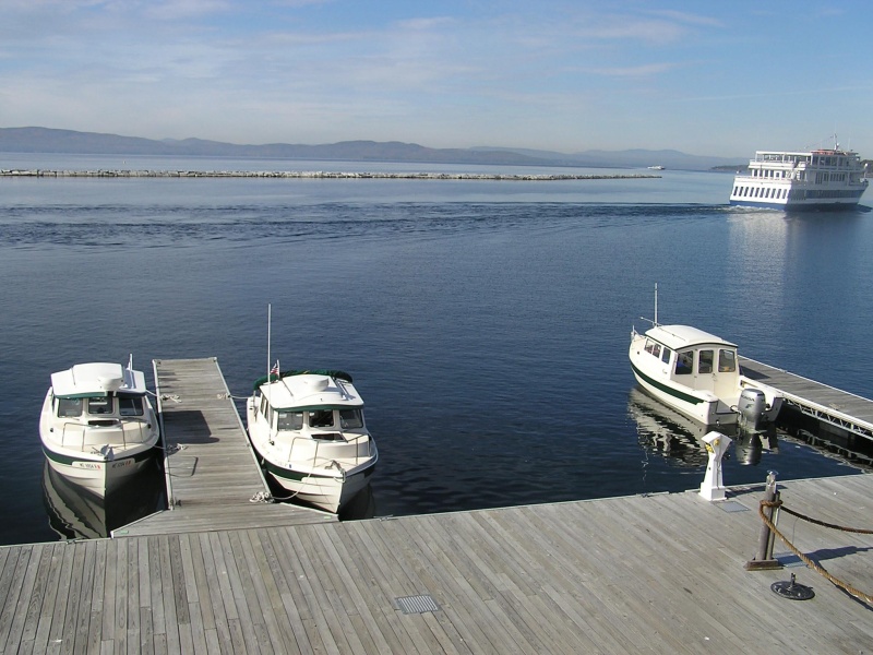 (BlackNorth) \"Live Free or Die\" on right