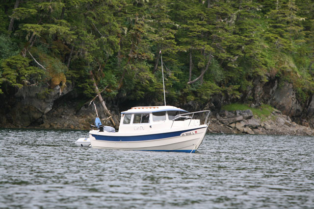 Can Du at anchor