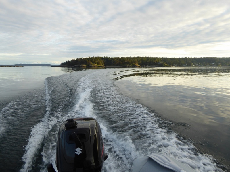 Circumnavigating Turn Island via dinghy