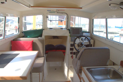 CRW 4506 - CDORY interior w reversible port bench seat, table converts to berth