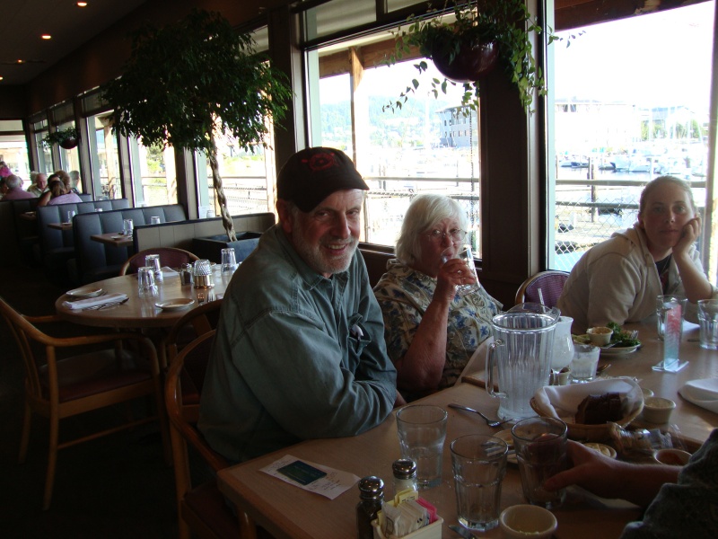 Dave (PLAN C) and his niece 
with Nancy (JACARI MARU)