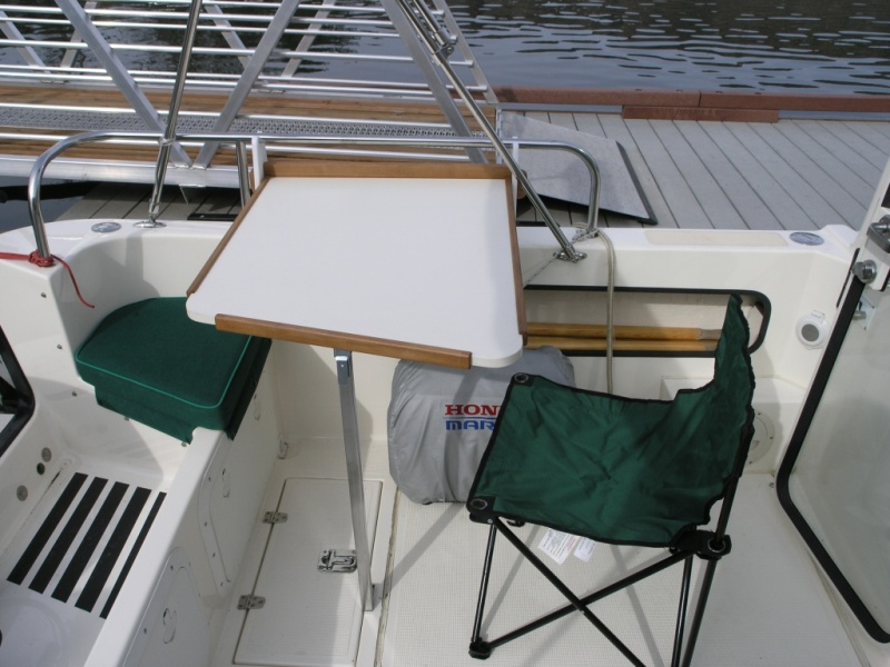 Dinette Table Cockpit Mounting 1.JPG