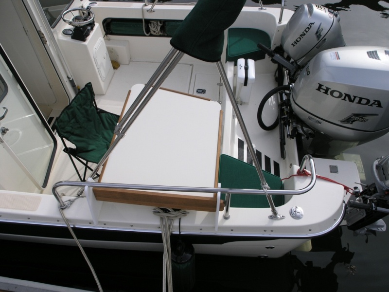 Dinette Table Cockpit Mounting 3.JPG