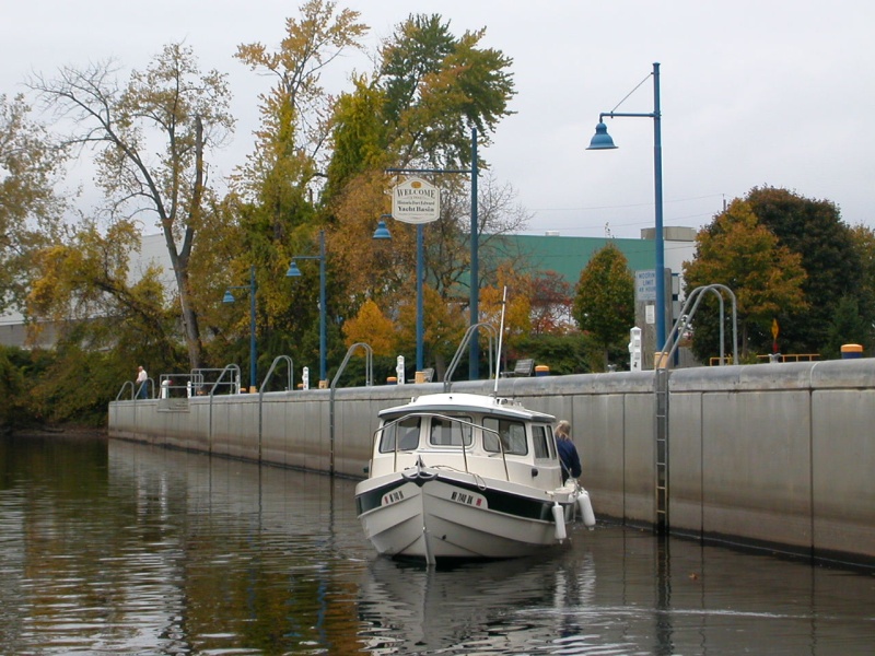 Fort Howard, NY town tie up