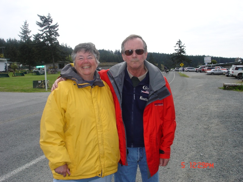 Kathy & Merv walking 
to town (KINGFISHER)