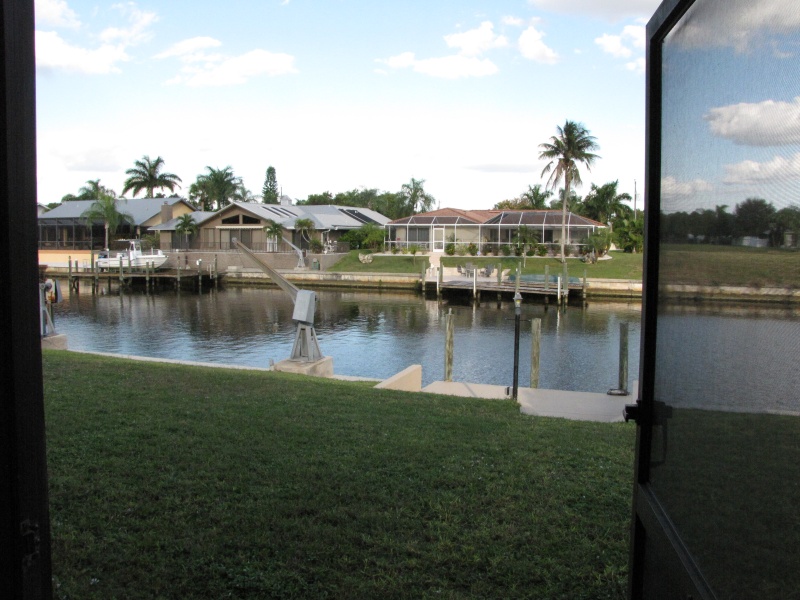 Lanai looking towards the canal.