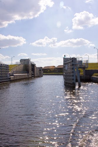 Lock at Clewiston open to Roland Martin and Corp of Engineers office