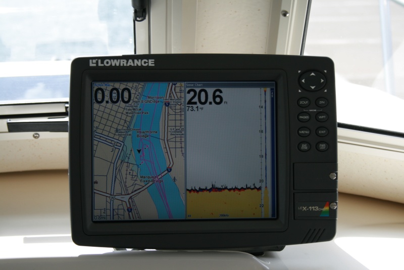 Lowrance LCX-113C HD Sonar/GPS Chartplotter