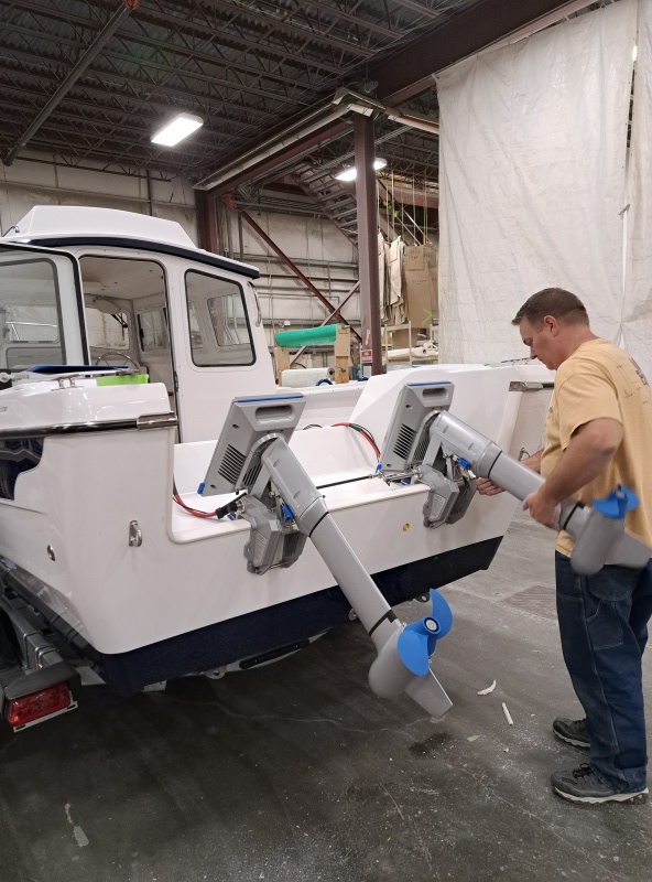 mounting the electric outboards 1