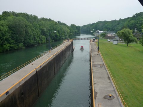 P1000468 Doors open boat moves on  happy trails
