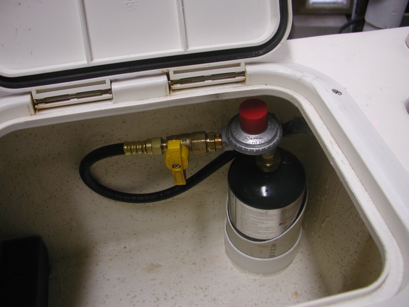 Port Lazarett: Propane locker.