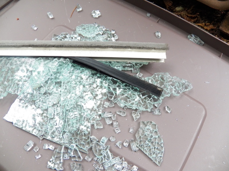 Pulling the broken glass out was easy, although messy.