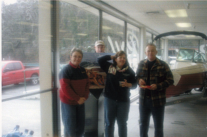 Ruth & Joe (R-MATEY) with
Lloyd (SUE'C) & Susan
(SUSAN E)