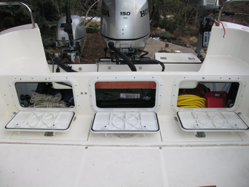 (Sea Skipper) Transom storage