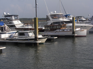 Simplicity at Beaufort City dock