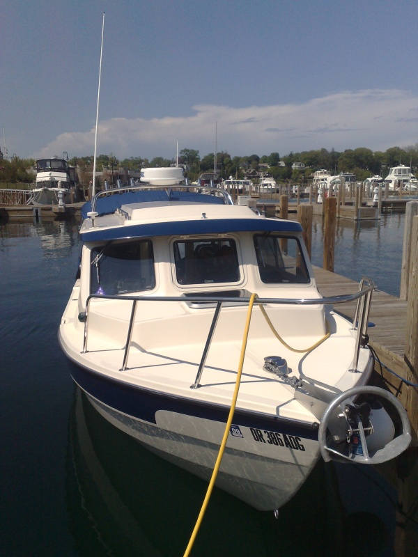 Some photos of our radar arch - thanks to Tom at Bolton stainless for a perfect fit.