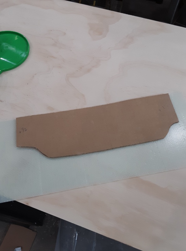 template for sealing off the sump from the cockpit