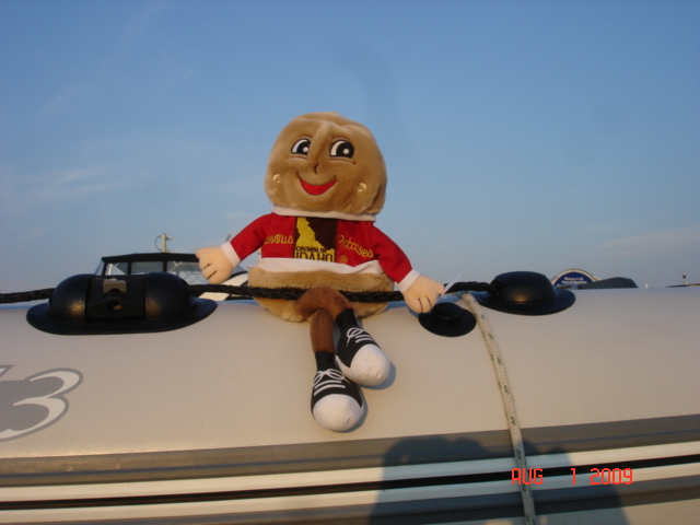 THE POTATO MAN
The prize for having the 
oldest C-Dory at the 
Naniamo CBGT - 
Winners with 88CD are
Terry & Ann 'ROCK C'