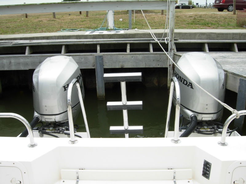 Twin Honda 150's with under 400 hours on each