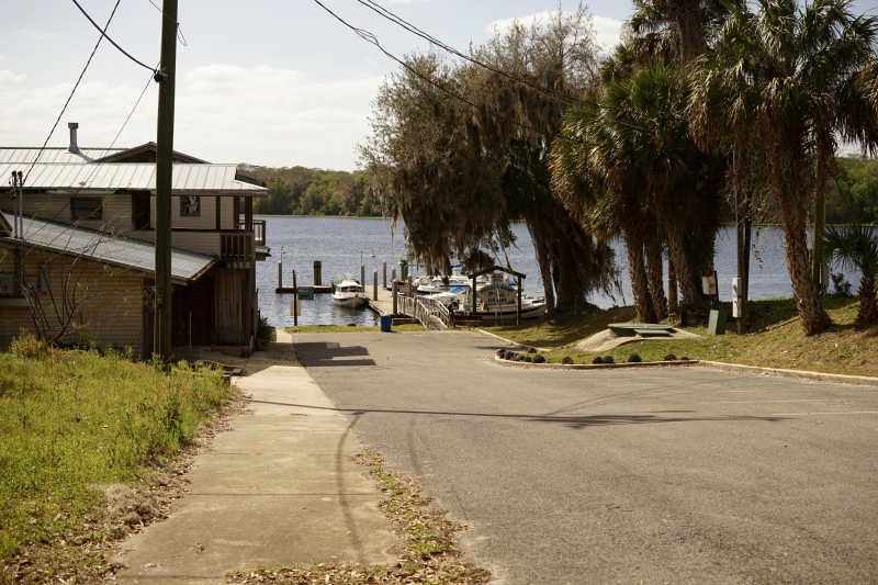 Welaka dock on the way to Shrimp R Us for dinner.