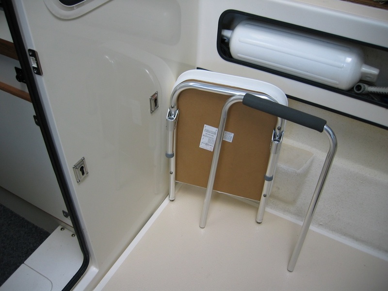 (Work Release) removable seat